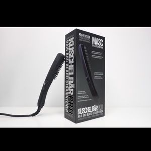 The Kuschelbar Hair and Beard Straightener